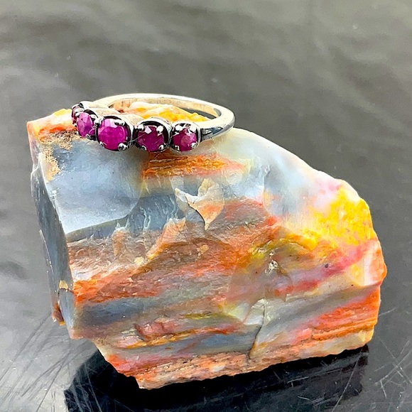 Sterling Silver Ring With Prong Set Natural Ruby Gemstones Size 6.25 - Picture 5 of 9